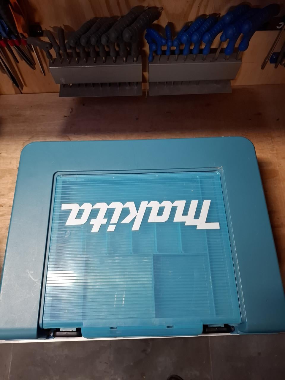 Mooi Makita 18v set met 3 accu's