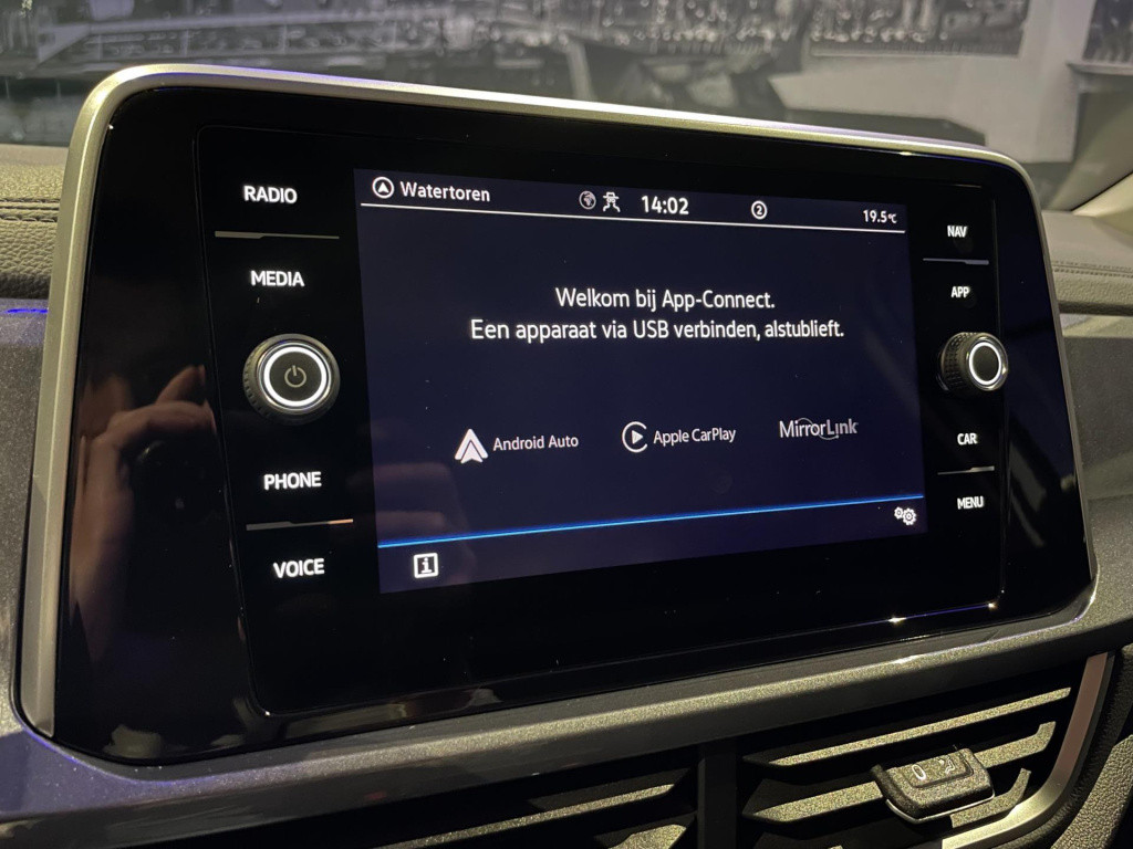 Volkswagen T-roc 1.5 tsi style *led*virtual*dab+*pdc v&a*trekhaak*navi*appc