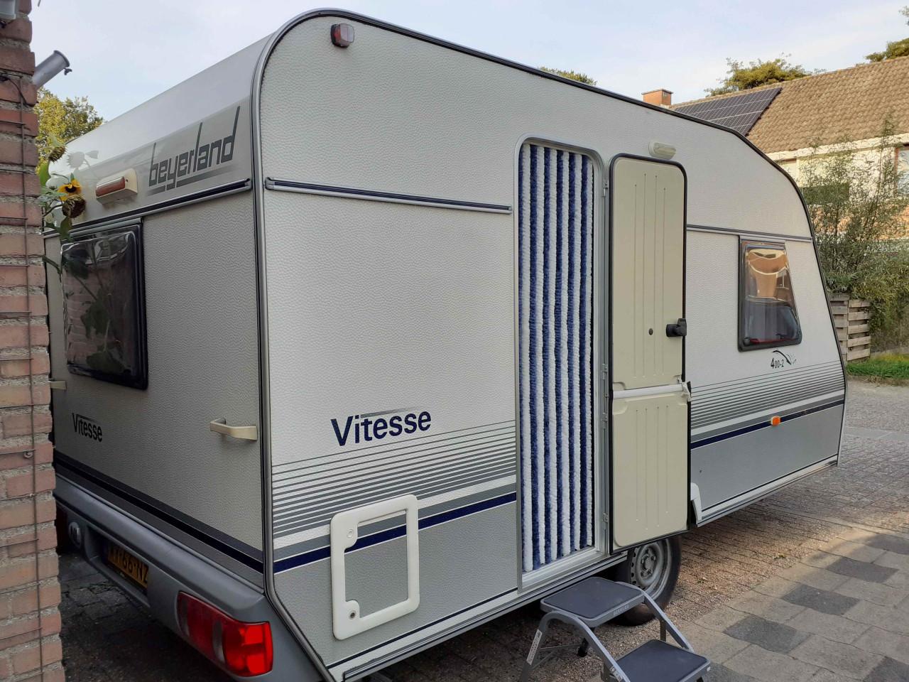TE KOOP  caravan  Beijerland 2000 type Vitesse 400-2