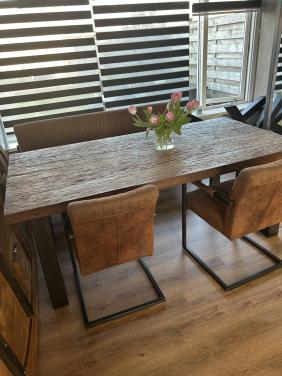 Eetkamer set industrieel: tafel bankje  en 2 stoelen