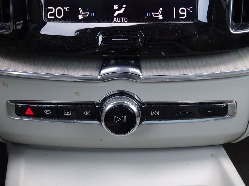 Volvo XC60 2.0 t8 twin engine awd inscription