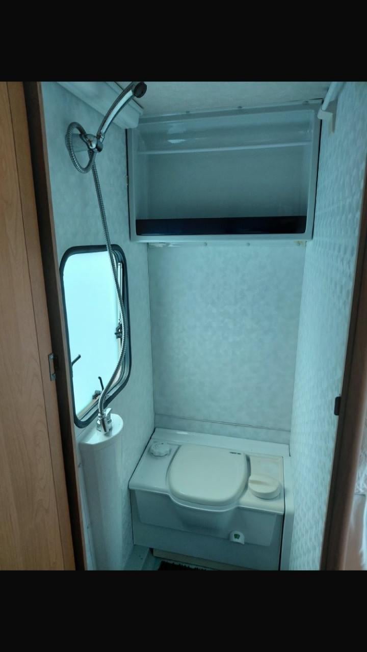 Adria 5206.