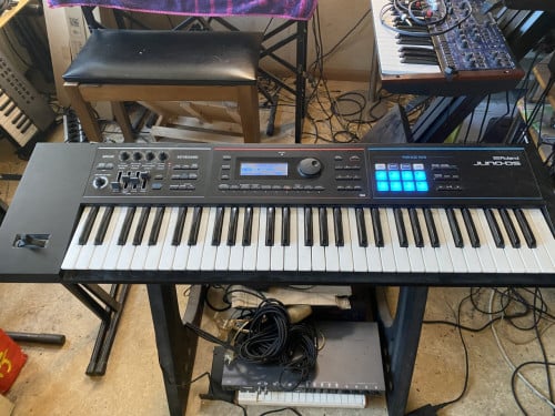 Roland Juno DS61 synthesizer