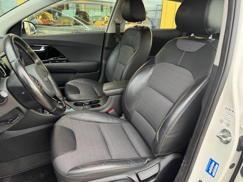 Kia Niro 1.6 gdi hybride - stoelverwarming - stuurwielverwarming - leer