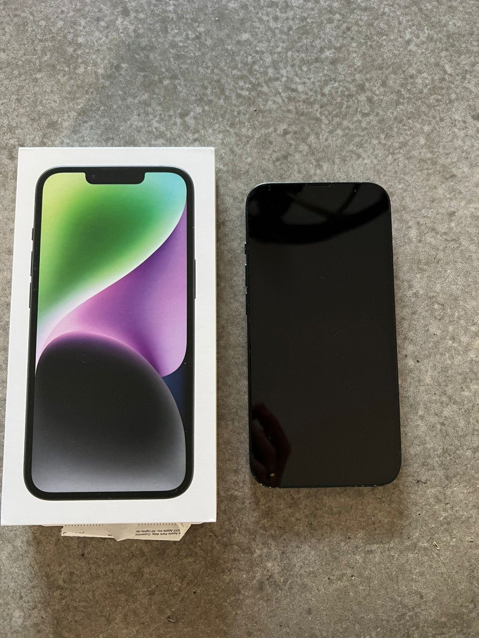 Aangeboden nette iPhone 14 zwart