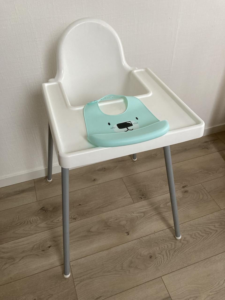 Houten kinderledikant met toebehoren