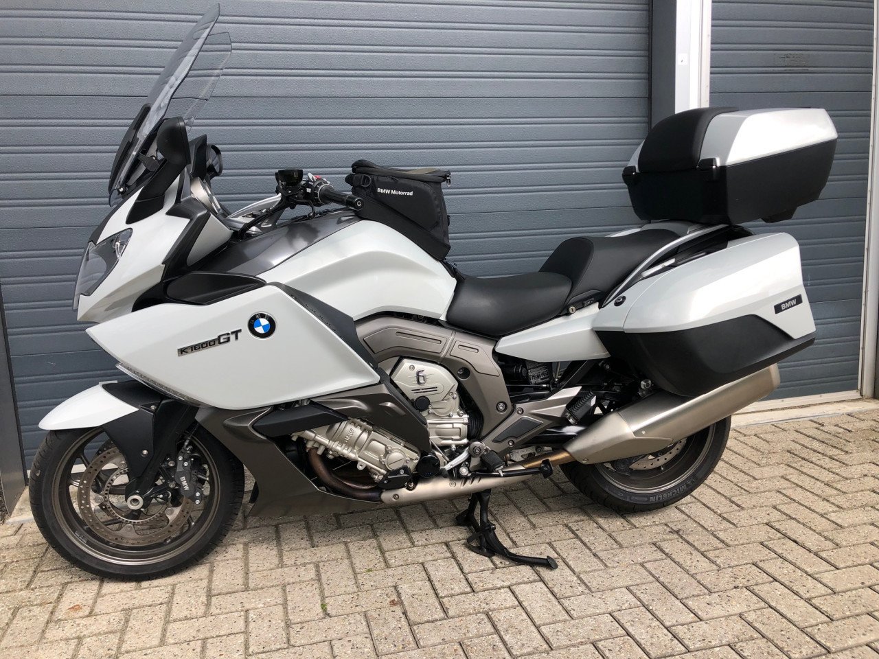 BMW K1600GT van 1e eigenaar met slechts 23 dkm, topkoffer etc. etc. €9950,-