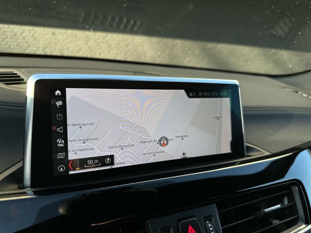 BMW X2 sdrive20i high executive // schaalstoelen // m pakket //