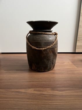 Nepalese pot nr. 2