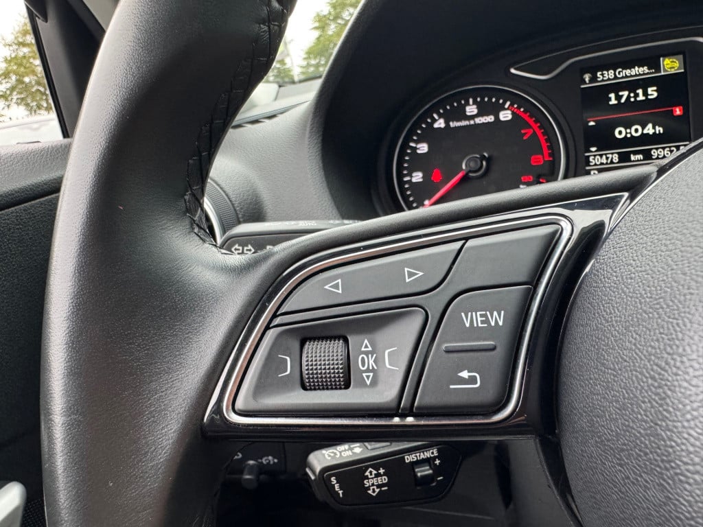 Audi Q2 35 tfsi matrix led * camera * stoelverwarming * acc * keyless