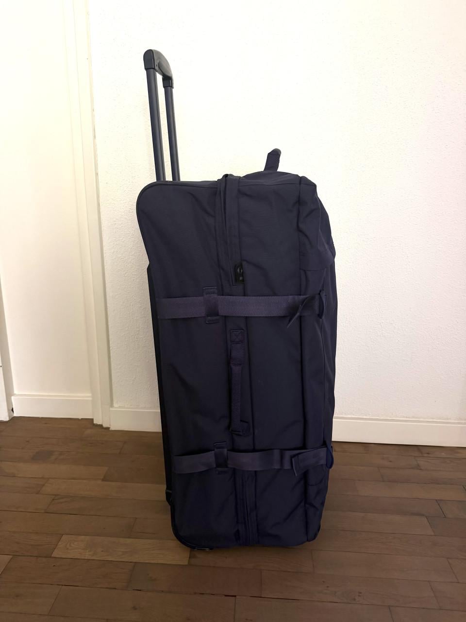 Eastpak TRANVERZ koffer maat L donkerblauw