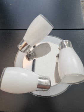 Plafond lamp van Philips.