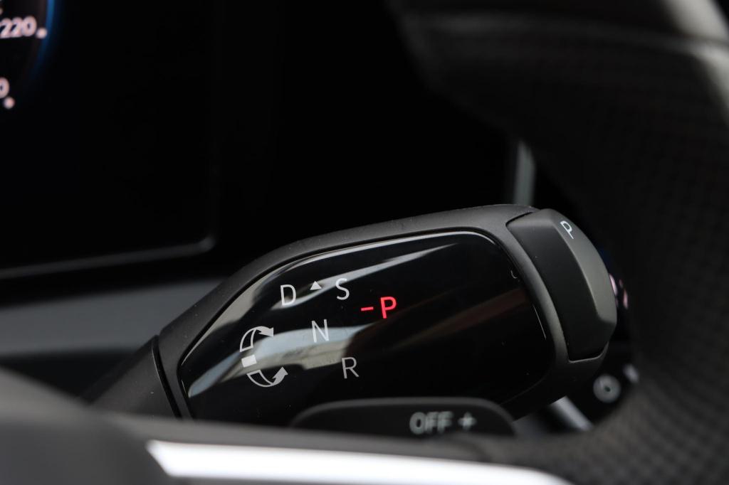 Volkswagen Tiguan 1.5 etsi r-line edition dsg7 150pk black style