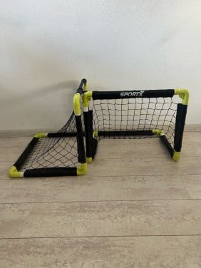 2x Voetbal goal klein