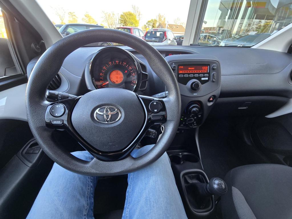 Toyota Aygo 1.0 vvt-i x-fun
