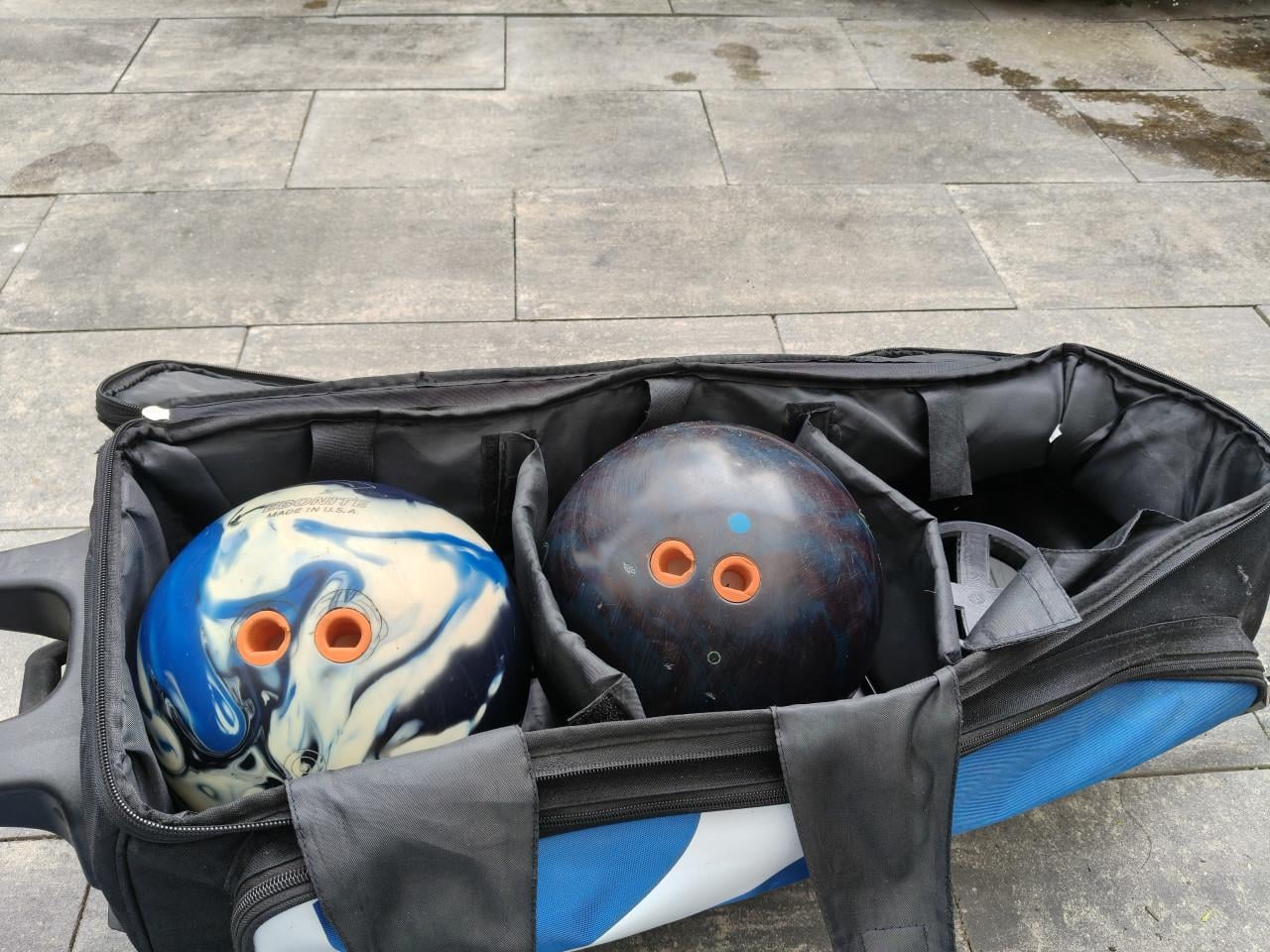 Brunswick trolley bowling tas.