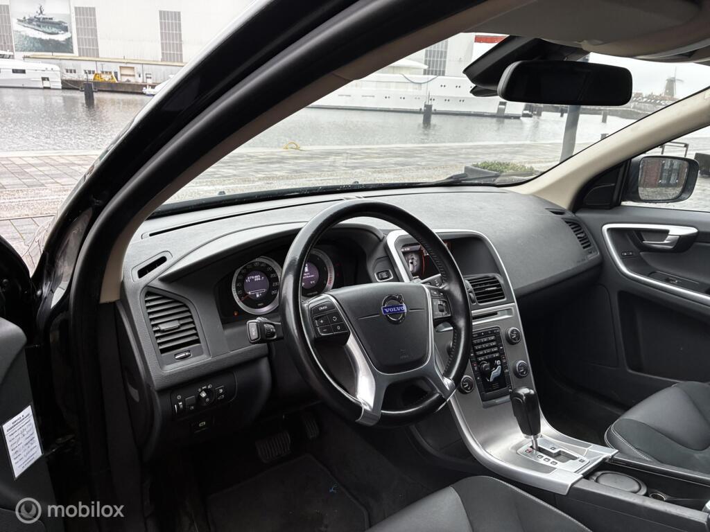Volvo XC60 2.0 D3 R-Design Cruise Navi Automaat km270.481 Nap BJ2011