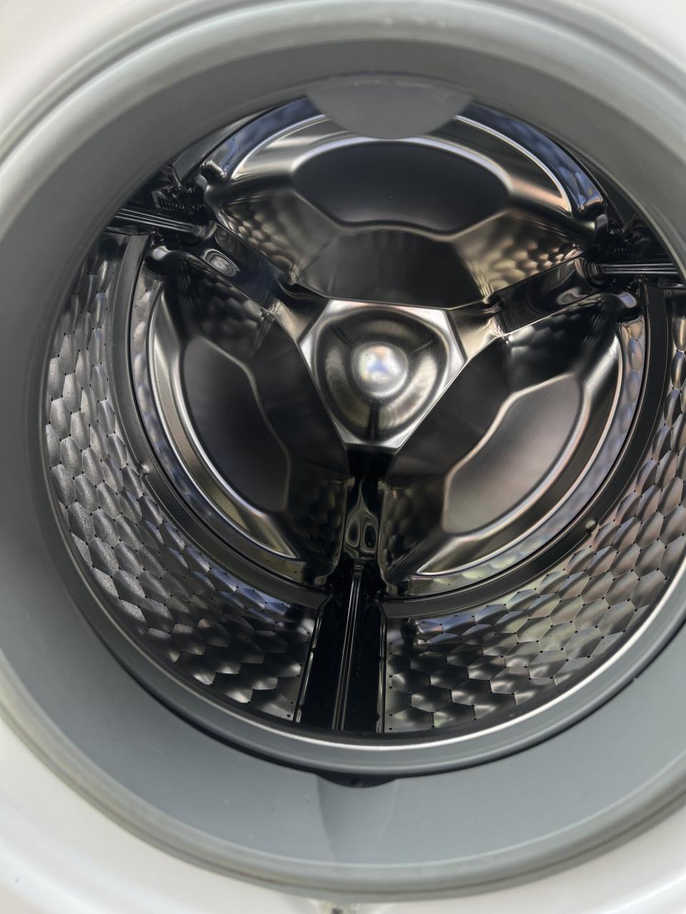 Miele wasmachine 6 kg. 1400 toren bijna niet gebruikt met bon en boekje