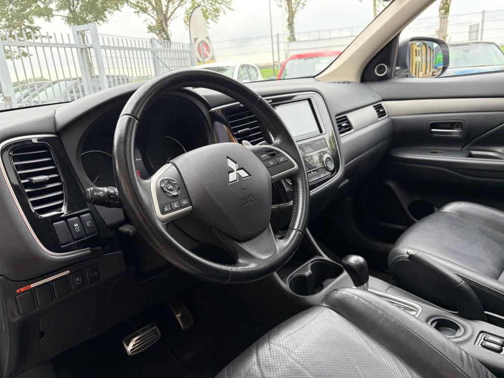Mitsubishi Outlander 2.0 instyle | 7 peroons | trekhaak