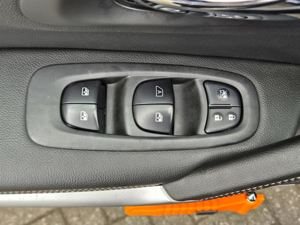 Renault Kadjar tce 130 bose camera + p-sensoren, dode hoek bewaking, bose a