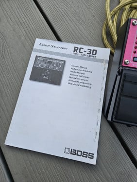Zgan Boss RC-30 USB loop station met twee stereo tracks...