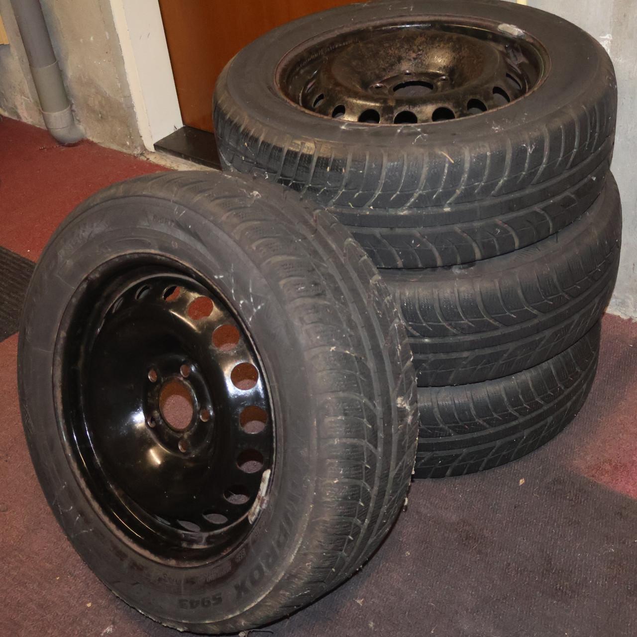Winterbanden op velg – 205/60 R16 – set van 4