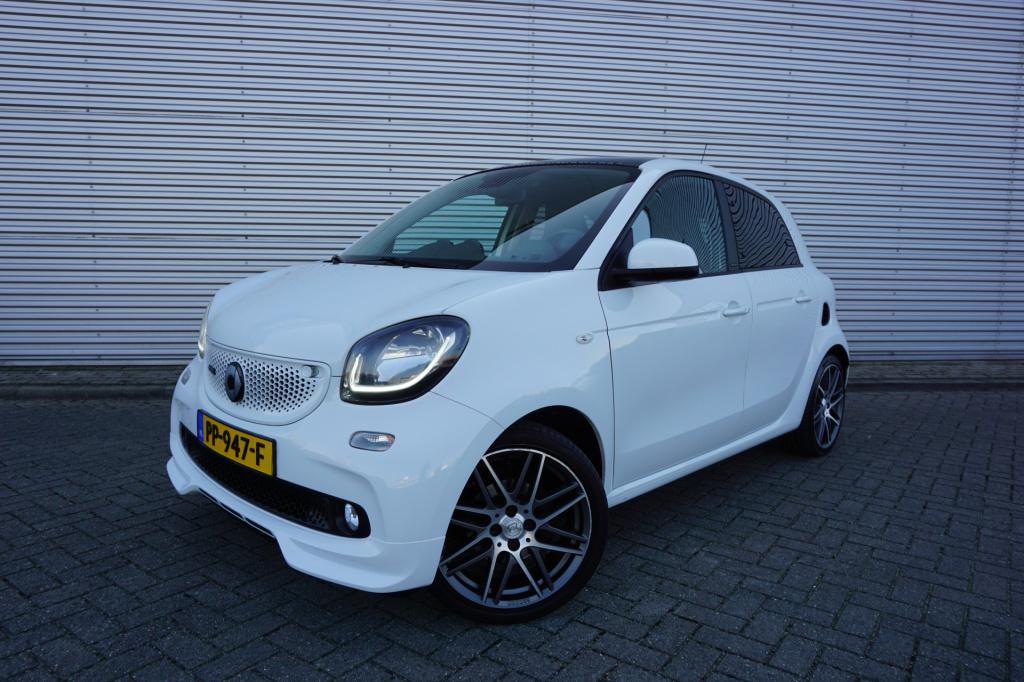 Smart Forfour 1.0 t brabus automaat panoramadak / navi / cruise / camera / 