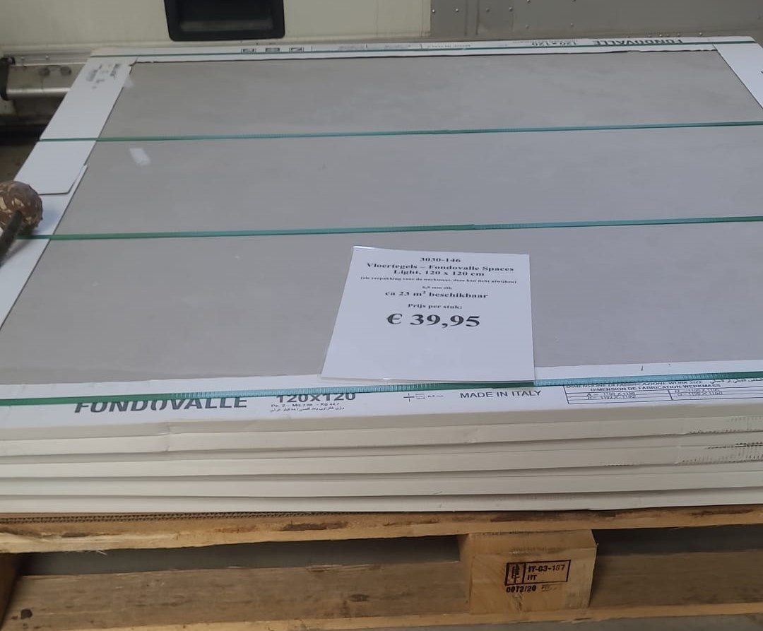 3030-146 Natuursteenlook tegel 120x120 cm lichtgrijs, van € 131,50 voor