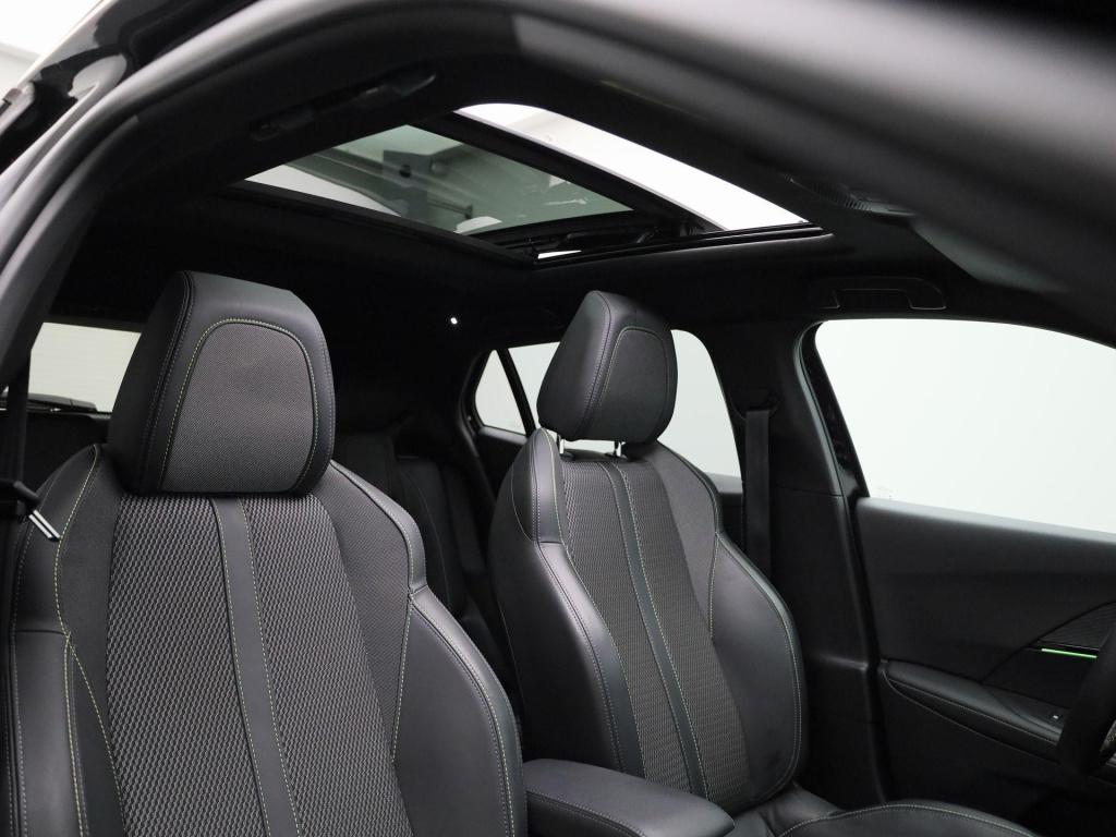 Peugeot 2008 1.2 puretech 130 gt | automaat | virtual cockpit | navigatie |