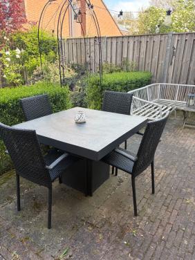 Tuintafel beton 105x105