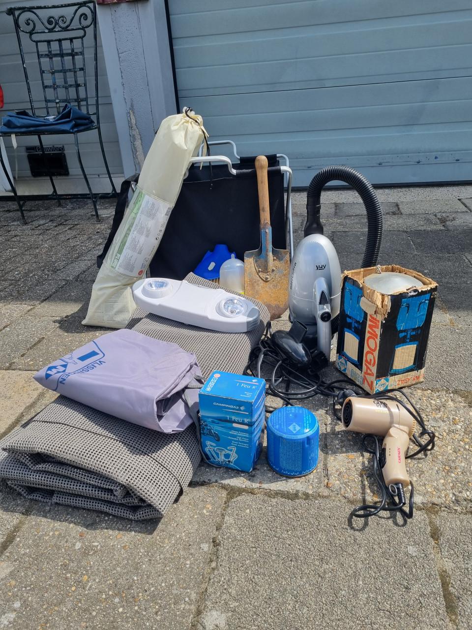 Diverse kampeer en campingspullen