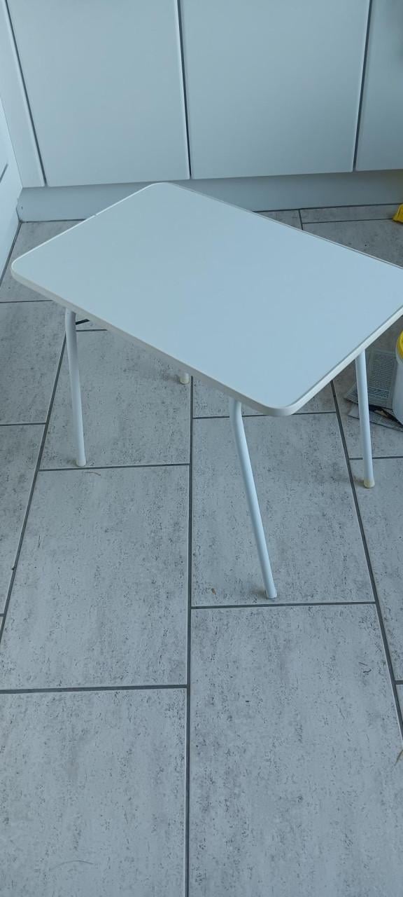 HANDIG INKLAPBAAR CAMPINGTAFELTJE