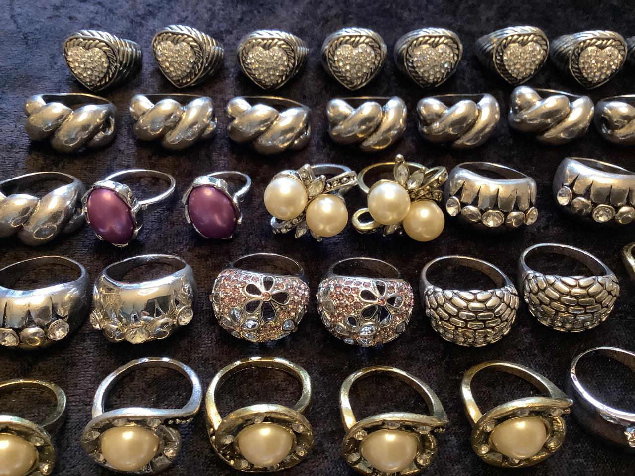 Partij hele mooie ringen ( partij 122). AANBIEDING !!!!!!!
