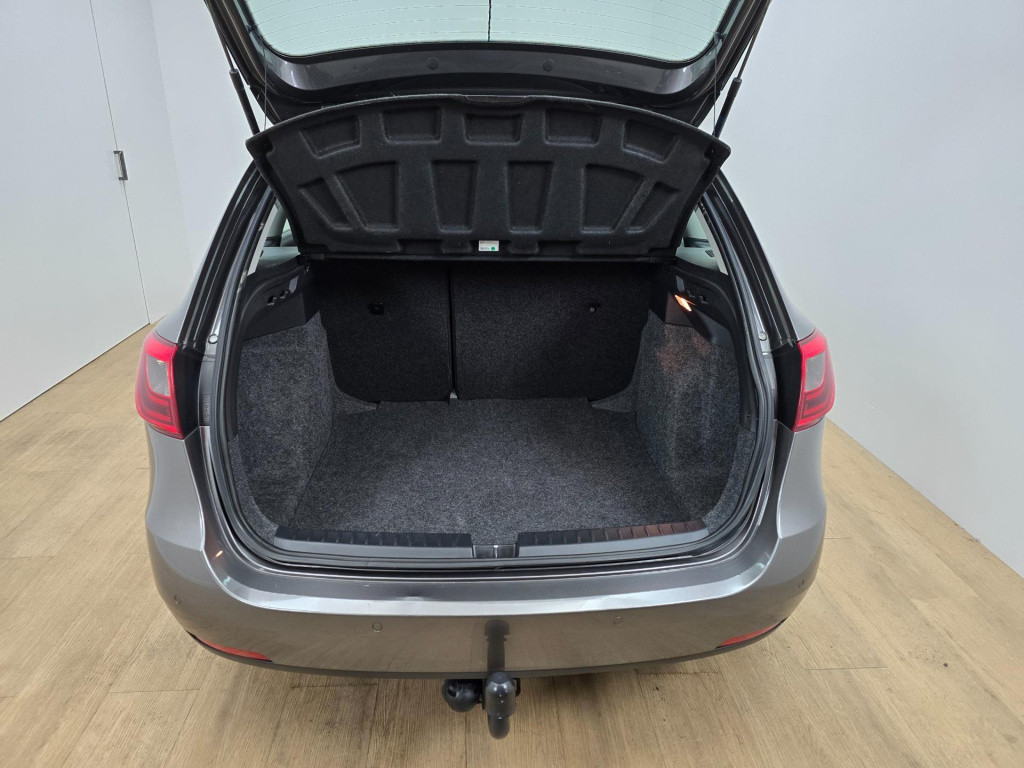 Seat Ibiza st occasion met trekhaak en cruisecontrol | ruime kofferbak | tw