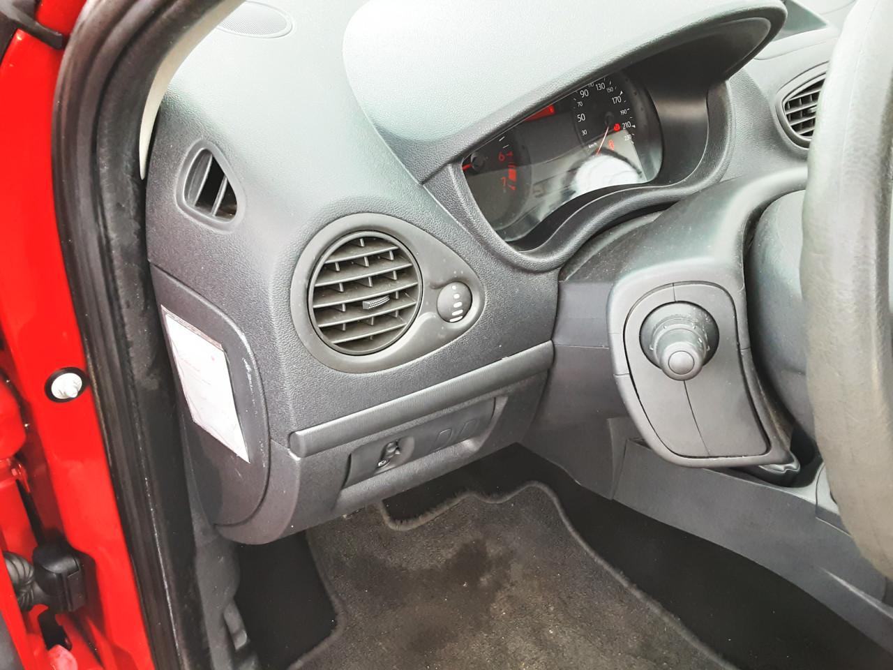 Renault Clio Estate 1.2-16V Special Line