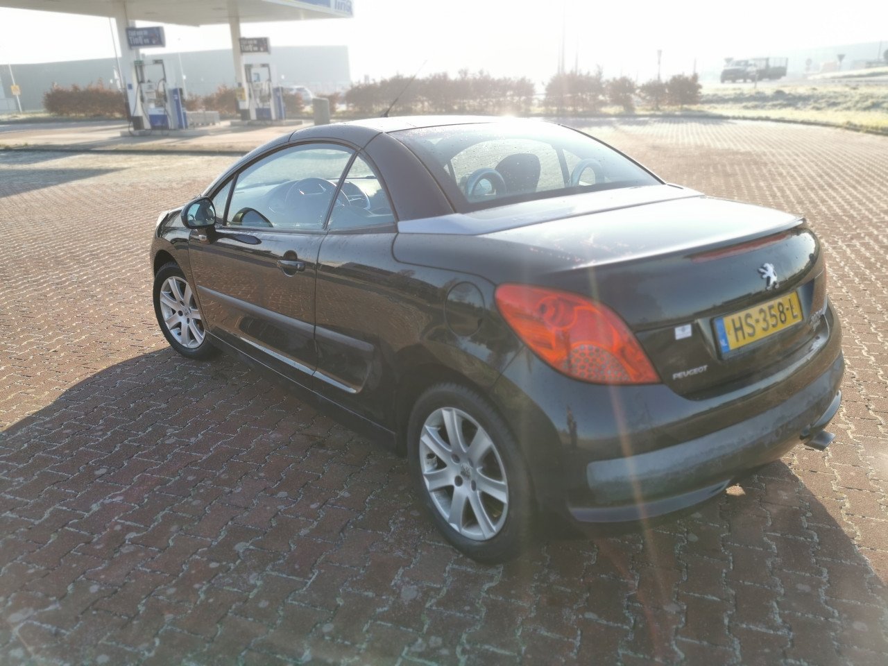 Nette Cabrio Peugeot 207 Nieuwe APK tot maart 2026