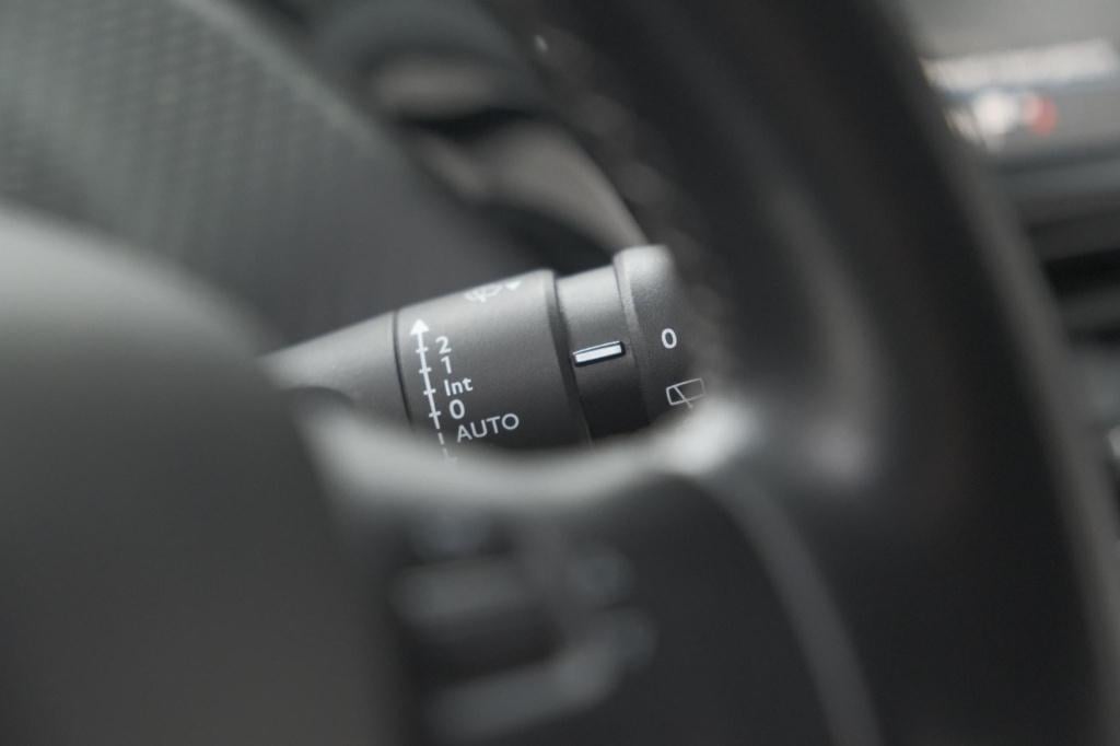 Peugeot 2008 puretech 110 eat6 allure | camera | navigatie | parkeersensore