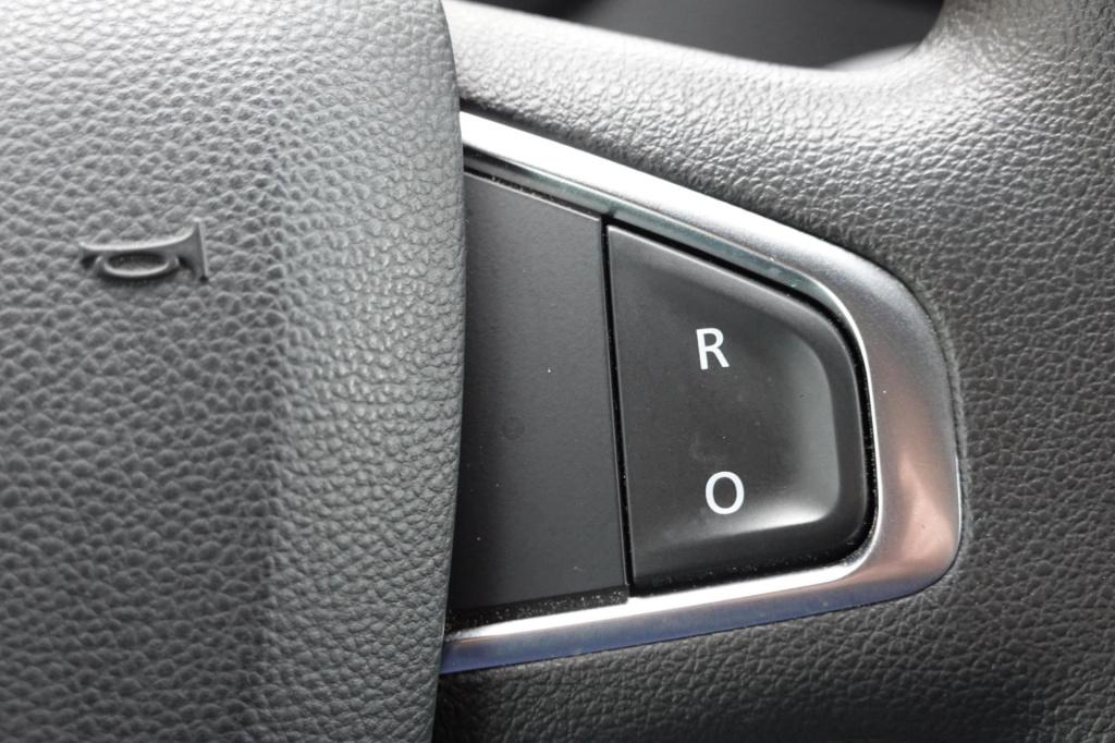 Renault Master t33 2.3 dci 135 l2h2 met laadklep