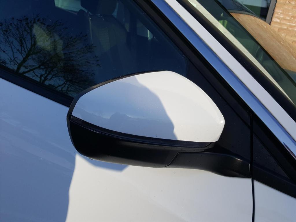 Peugeot 3008 1.2 130pk s&s access trekhaak | cruise control | airco | bluet