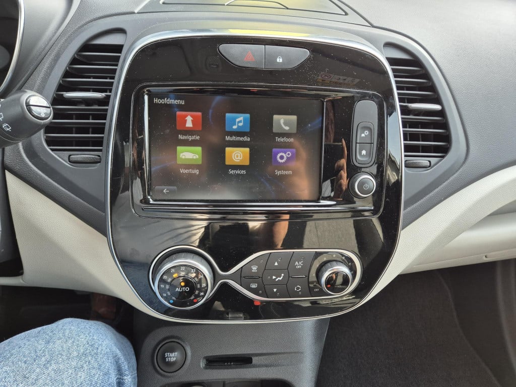 Renault Captur 1.3 tce 150 edc automaat intens panorama dak, trekhaak, navi