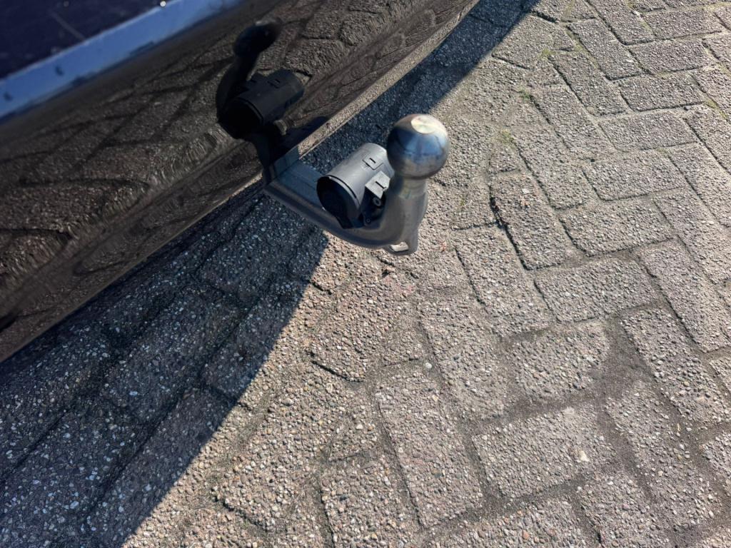 BMW 3-serie touring 330e high executive