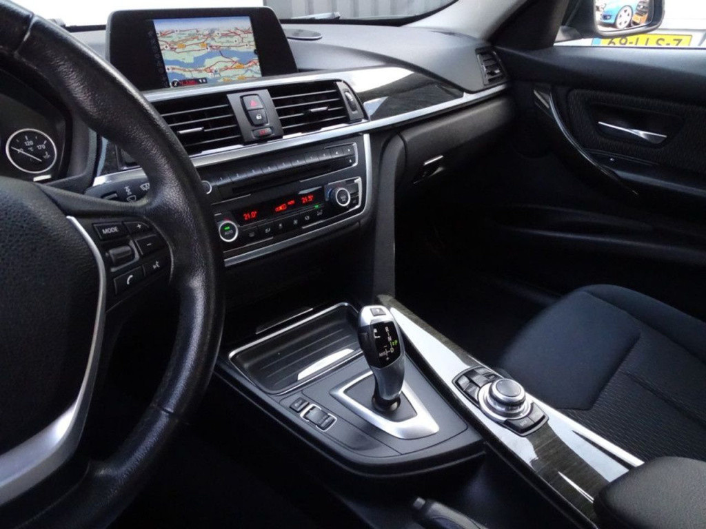 BMW 3-serie 316i executive sport