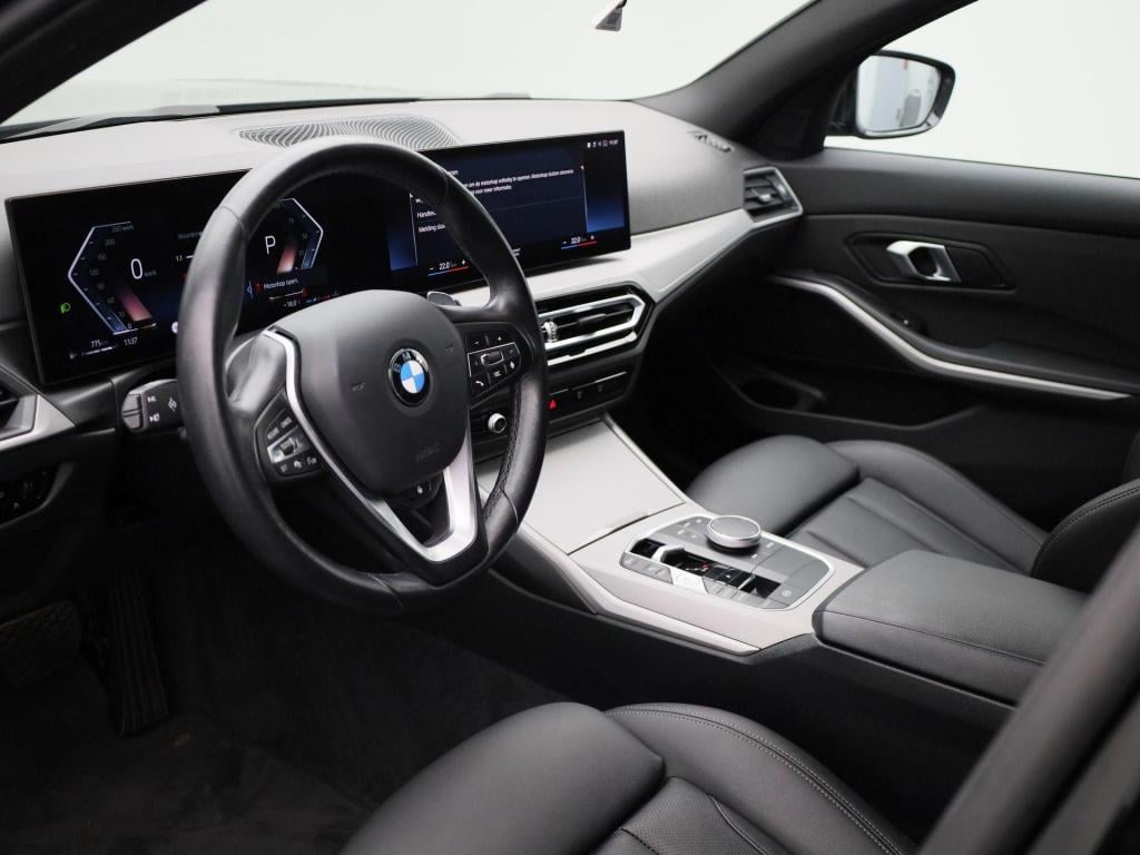 BMW 3-serie touring 318i business edition plus | automaat | wide screen | l
