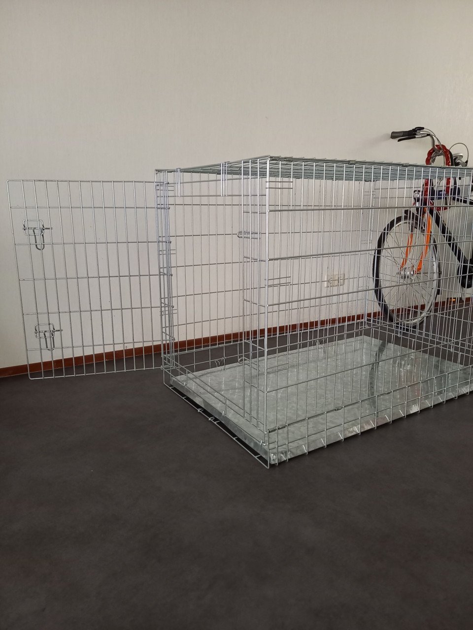 Grote hondenbench (L 123 cm B 80 cm H 88 cm) te koop