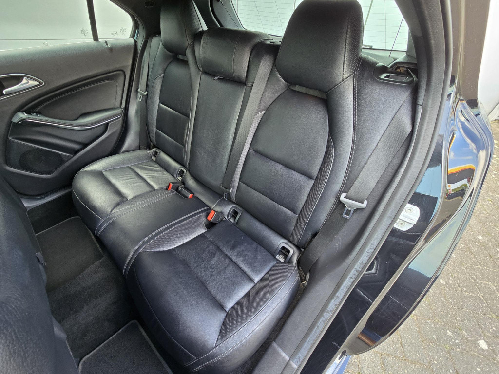 Mercedes-Benz A-Klasse 180 ambition urban-pakket slechts 83.000 km!!
