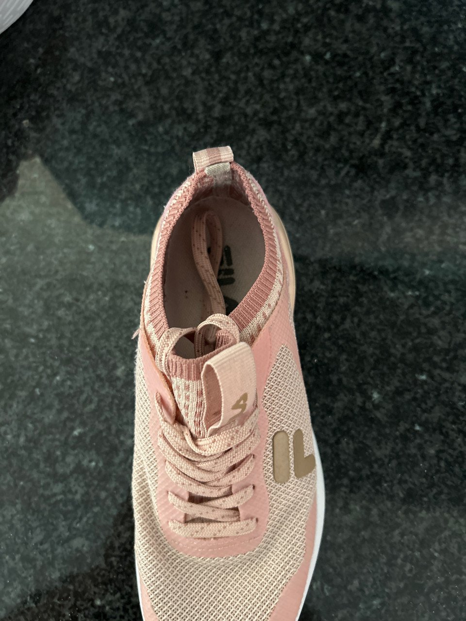 Fila maat 37 als nieuw