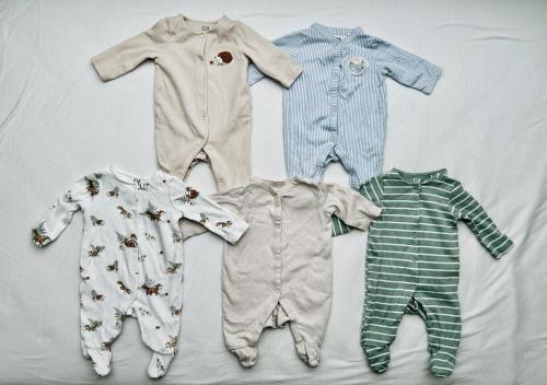 5x C&A boxpakjes / pyjama’s baby – neutrale kleuren