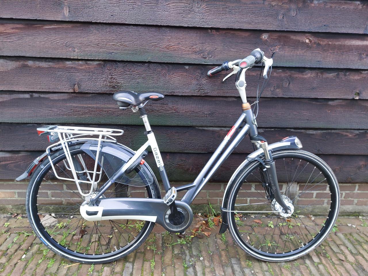 Herenfiets en damesfiets