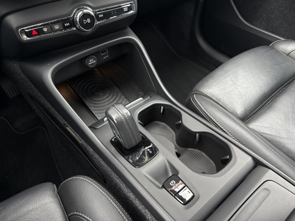 Volvo XC40 2.0 t5 awd intro edition | nl-auto | pano | stoelverw. | acc