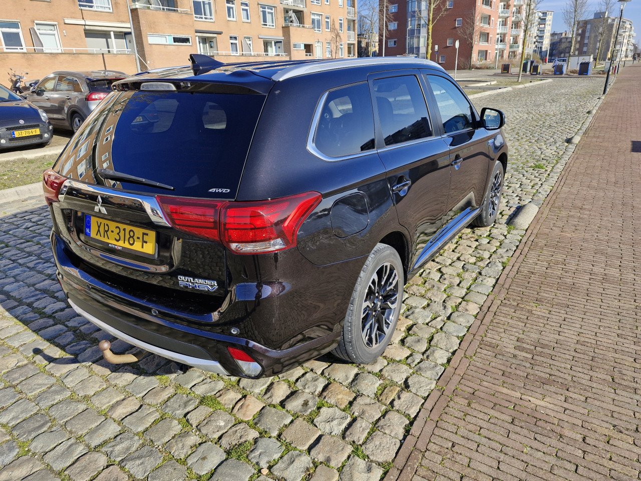 Mitsubishi outlander phev 2017